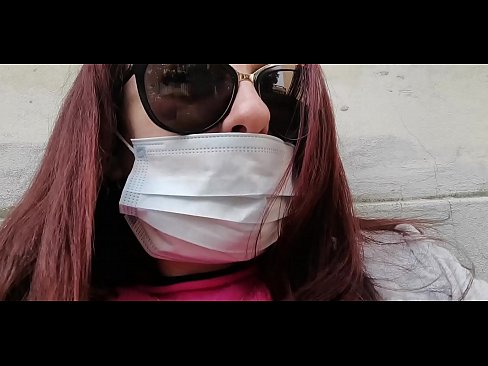❤️ Nicoletta 報復她的鄰居並在他的車庫裡撒尿(Covid19 意大利特別檢疫所) ️❌ 蕩婦 在我們 ❌️❤